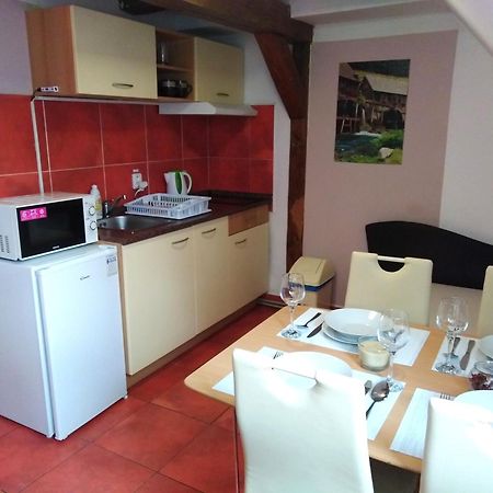 Penzion U Dvojice Nove Mesto na Morave Ngoại thất bức ảnh