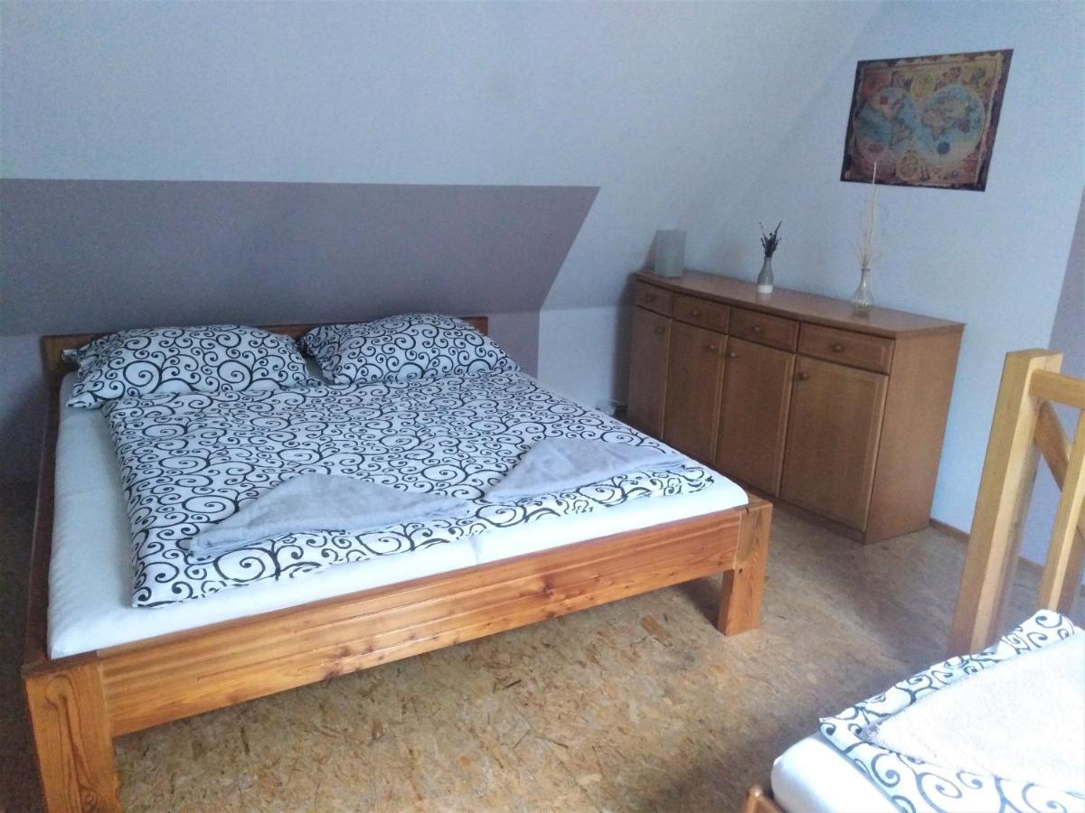 Penzion U Dvojice Nove Mesto na Morave Ngoại thất bức ảnh