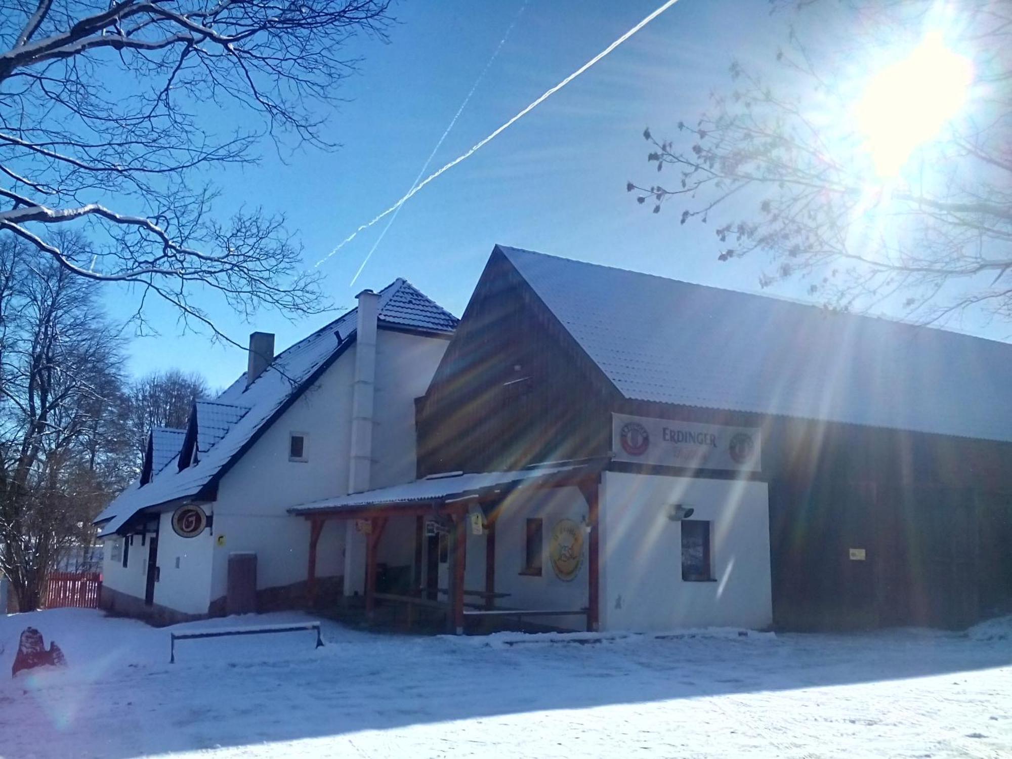 Penzion U Dvojice Nove Mesto na Morave Ngoại thất bức ảnh
