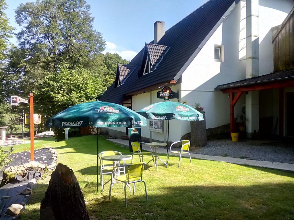 Penzion U Dvojice Nove Mesto na Morave Ngoại thất bức ảnh
