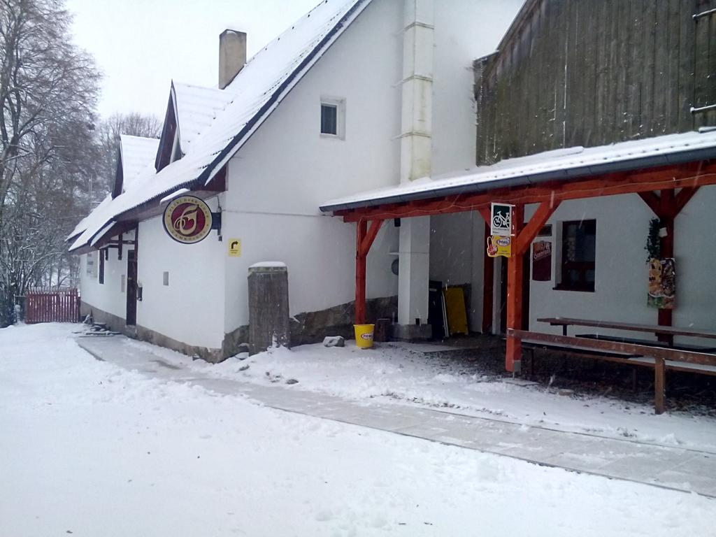 Penzion U Dvojice Nove Mesto na Morave Ngoại thất bức ảnh