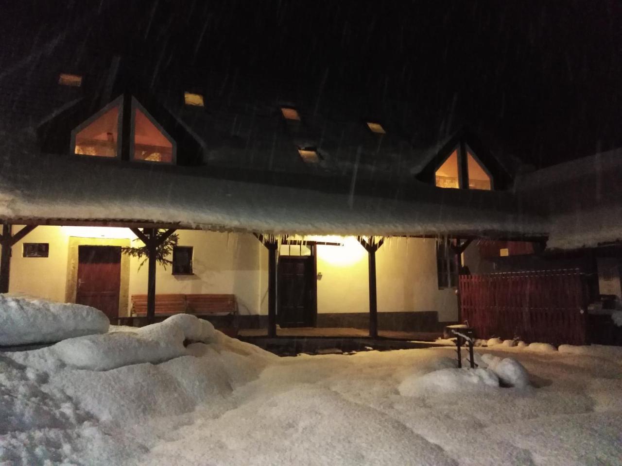 Penzion U Dvojice Nove Mesto na Morave Ngoại thất bức ảnh