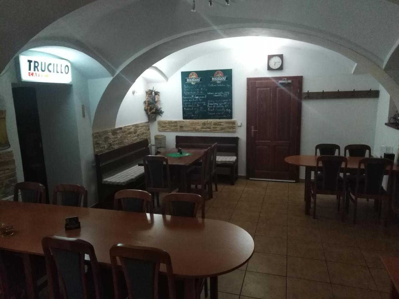 Penzion U Dvojice Nove Mesto na Morave Ngoại thất bức ảnh