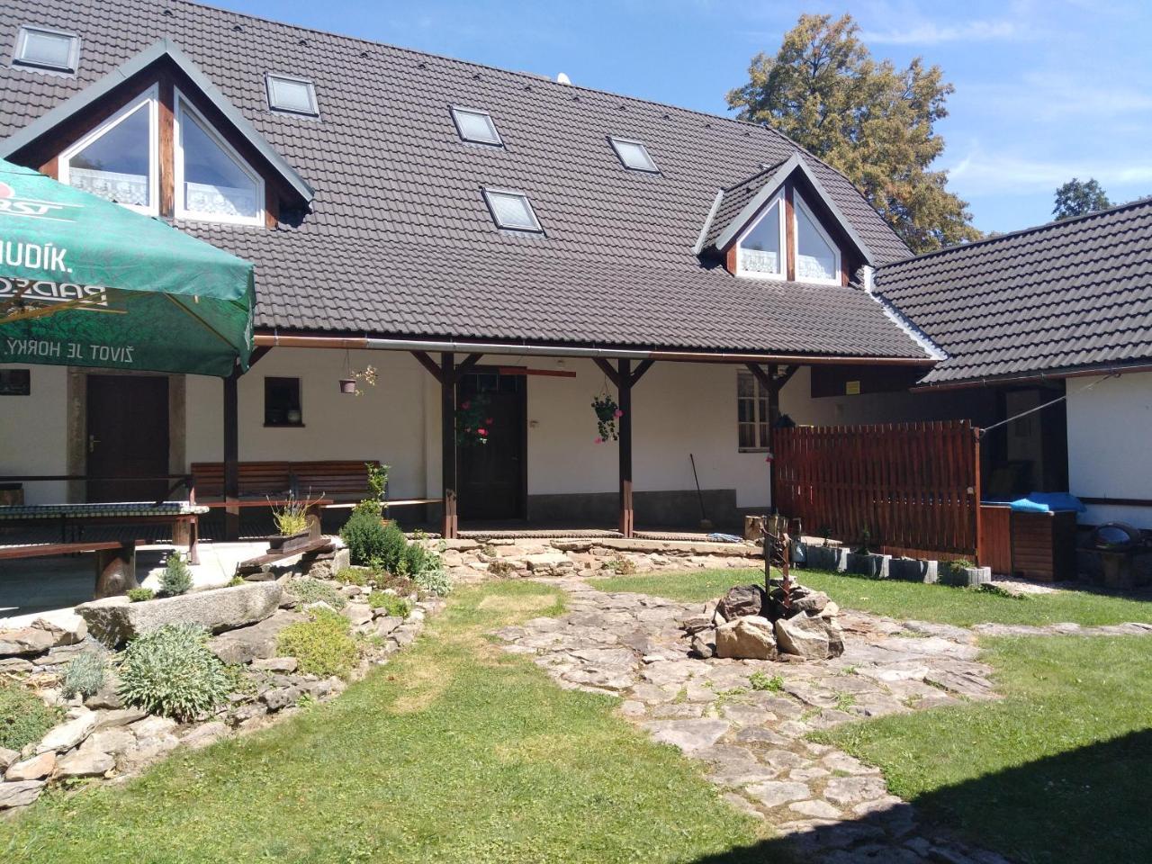 Penzion U Dvojice Nove Mesto na Morave Ngoại thất bức ảnh